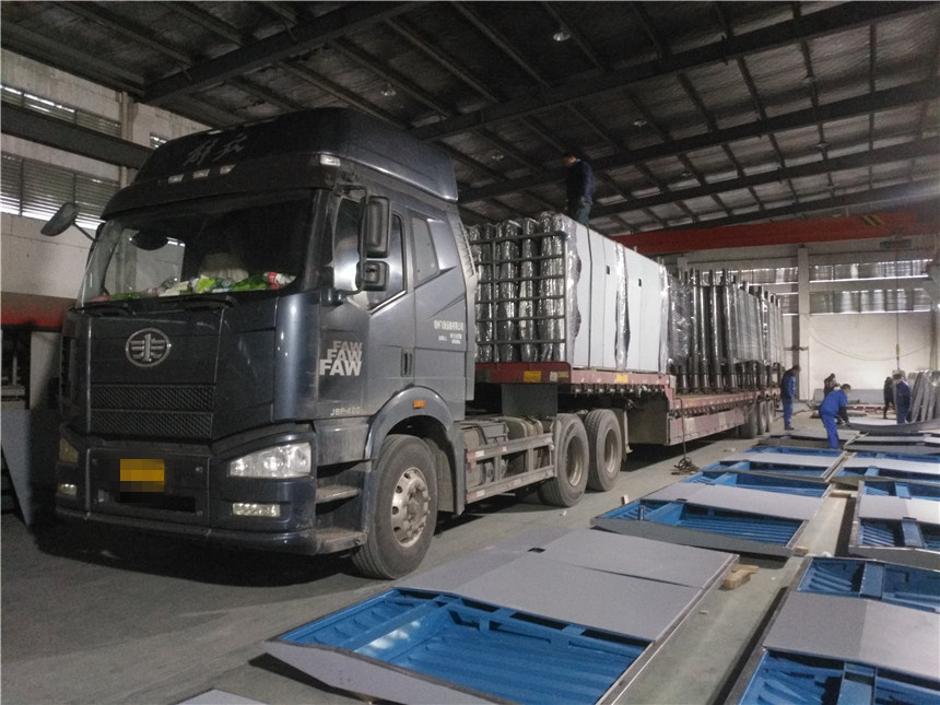 2018.12.7 遼寧葫蘆島公交站臺(tái)、候車亭發(fā)貨