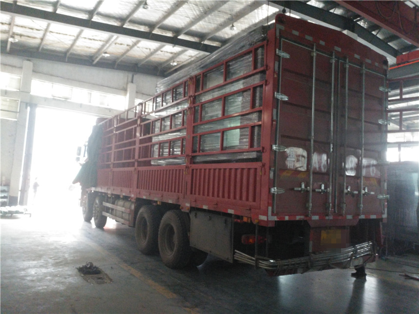 2019.4.25山東泰安公交站臺、候車亭發(fā)貨