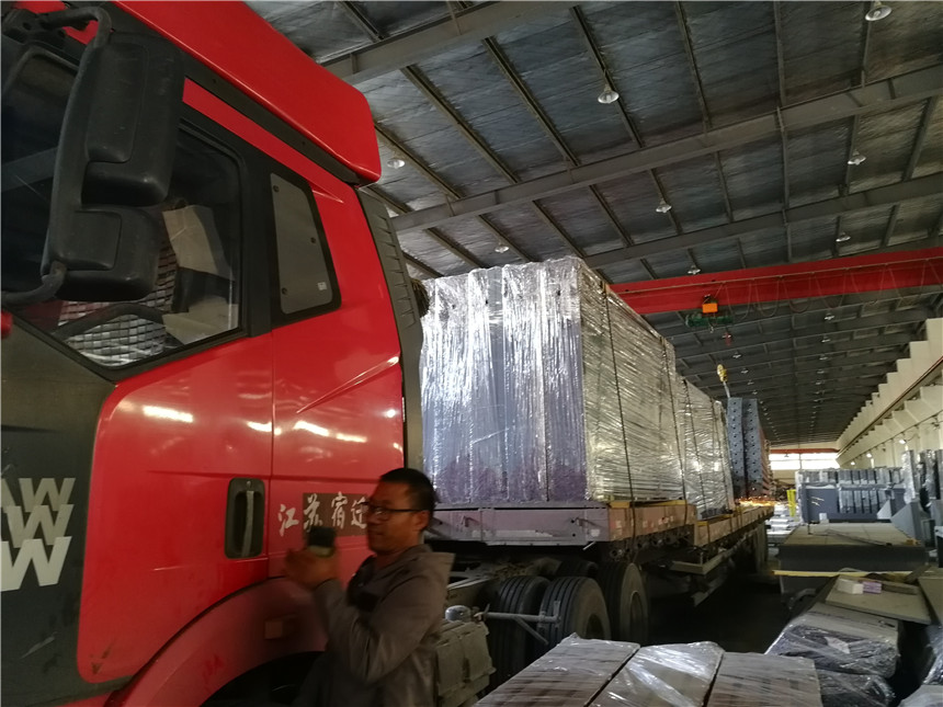 2019.10.15湖北宜昌公交站臺、候車亭發(fā)貨